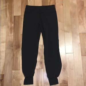 Lululemon black stretch joggers!!